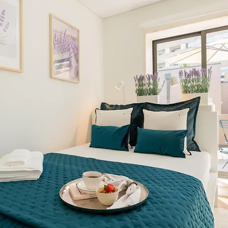 Appartamento Cozy With Pool Near Airport By Hostwise