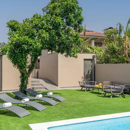 Cozy With Pool Near Airport By Hostwise *
