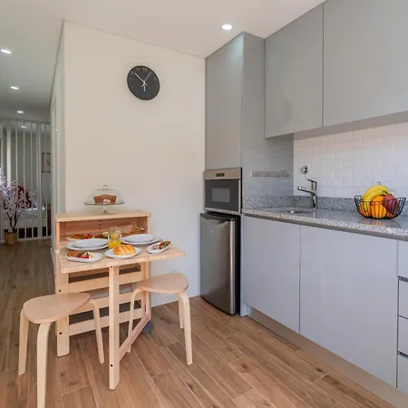 Cozy With Pool Near Airport By Hostwise Moreira (Porto)
