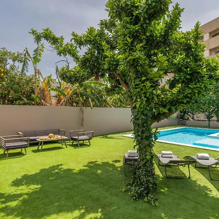 Cozy With Pool Near Airport By Hostwise *