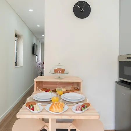 Cozy With Pool Near Airport By Hostwise Appartamento Moreira (Porto)