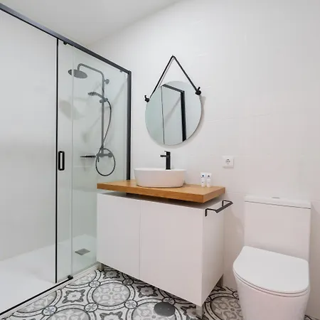 Cozy With Pool Near Airport By Hostwise Moreira (Porto)